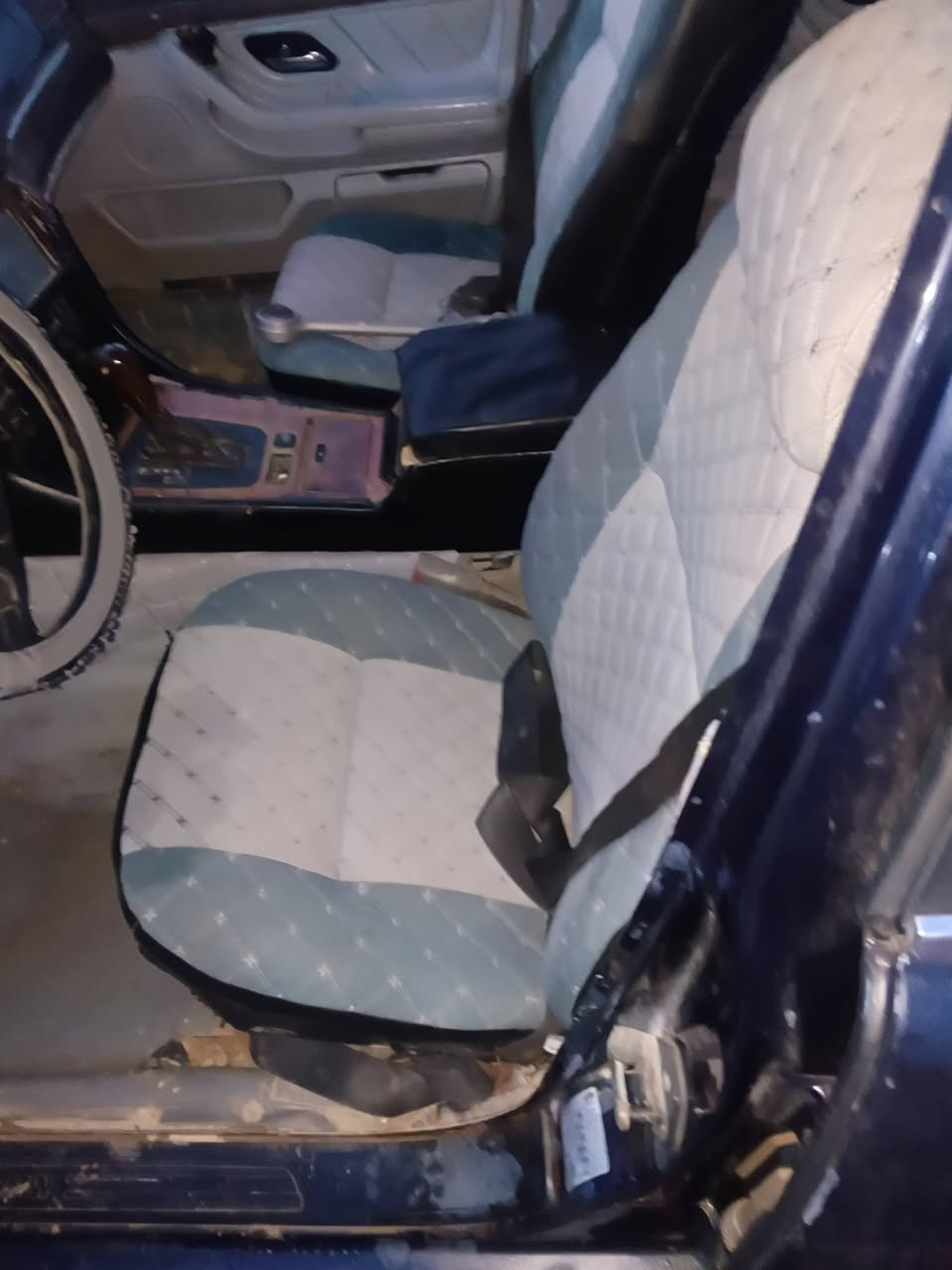 سلام عليكم سياره بي ام دبل يو خفاش موديل 96كير ومكينه فيفتي محوره 3000السعر خاص الرقم واتساب***********
