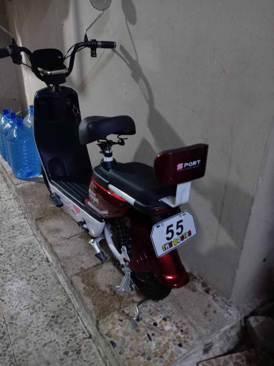 للبيع ماطور شحن
موديل 2025
لايت زينون
اشاير يمين يسار
مرايات البطاريات 4دبل الجبيره 
السعر 275اوبي مجال 
المكان الموصل الأيسر 
الاستفسار اتصل على رقم ***********
