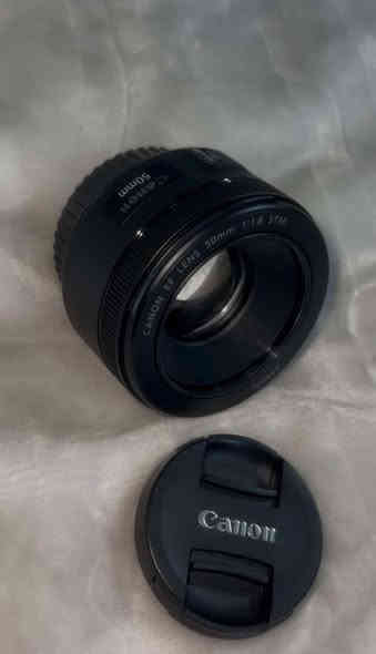 السلام عليكم كامرة كانون 80d
للبيع العدسة الاصلية 18_135 
و عدسة 50mm

مع شاحن وبطارية وفلاتر و جنطة وهود وقبق حماية الكاميرة جديدة ونظيفة جدا استخدام بيت 
سعر مليون وبي مجال 
مكاني اربيل 
***********
