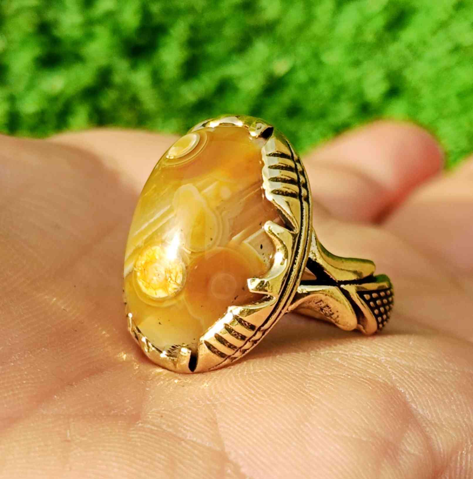 سلام عليــــــكم 🫷🏿👇👇

تحفه وقديم(سليماني دهن ودبس عيون عطــــف) 

صياغه تخبل وثكيلــــه نحاس لايصدى 
قيــــــاس الخاتم(22..23)

يوجد توصيل بدون مراوس او حجز مكاني سماوه سعره مع التوصيل(20)🔒🔒


**إذا كنت صاحب هذا الإعلان وتريد حذفه لأي سبب، رجاءا أرسل رسالة إلى الدعم الفني**