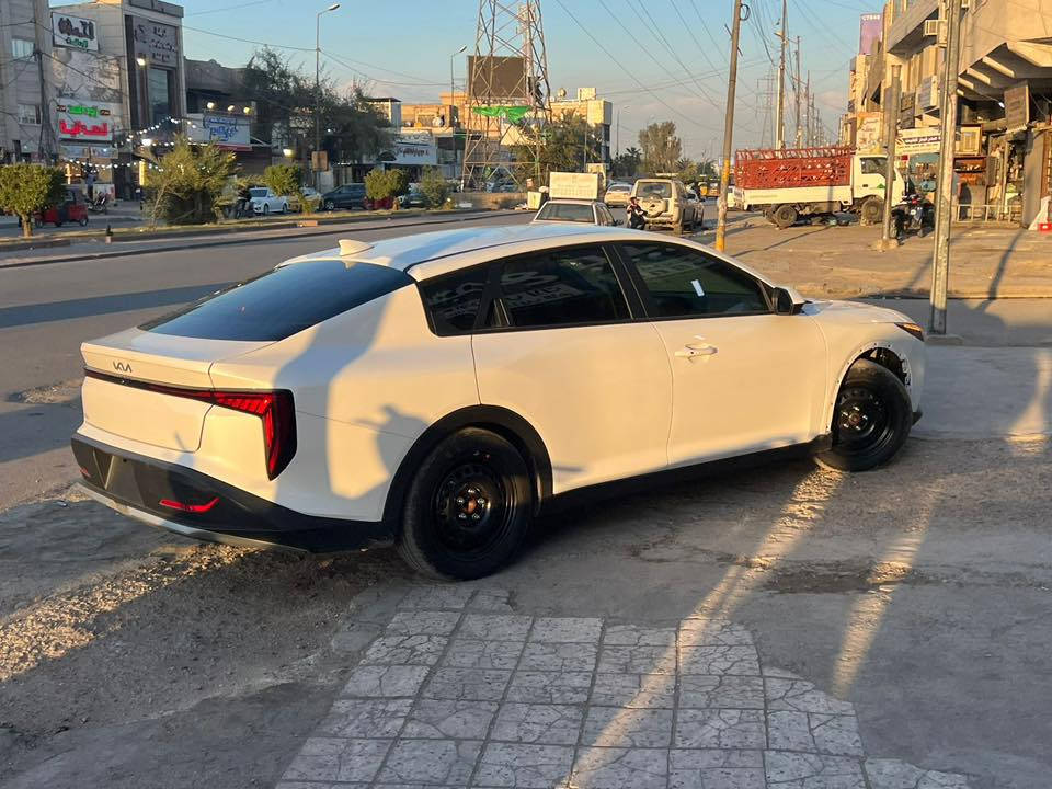 سلام عليكم للبيع فقط 
كيا K4 موديل 2025 وارد امريكي 
ماشيه 30الاف حادثه بنيد وخشم جاملغ 
ايرباك فط دركة 
ليبل واحد 
صبخ بنيد وخشم جاملغ 
 مواصفاته 
بصمه +بصمه ابواب وتشغيل عن بعد 
محرك الفين 2000 دوش 
شاشه كبيره متصله عداد دچيتل 
كامره دواره 
رادارات امامي وخلفي وجانبي نقطة عمياء 
لايت عدسات +لد نهاري بكلايت لد 
وظعيات قياده ٢
تحكم استيرن جهتين كروز سرعه مثبت سرعه مانع انزلاق 
منافذ شحن خلفيه 
سياره دخول جديد وترقيم جديد 
مكاني بغداد الدولعي 

الاتصال 
 
  ***********
