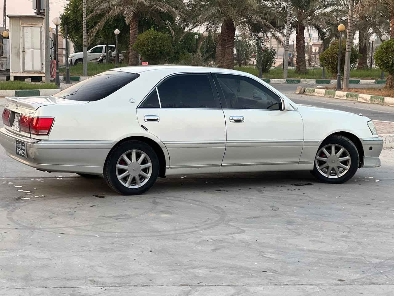 السلام عليكم سيارة ملكة ادوات  گصة قمارة فقط غير القمارة مكفولة  سيارة جديدة بمعنى الكلمة مال جناي 3 دكم تخم تاير جديد منضومة تبريد ثلجج دواخل كارتون كشن كهرباء  كلشي شغال ونضيف مكينة ديفور الكبير  *********** للاستفسار السعر  53  وبيها مجال للطيبين المكان ميسان
