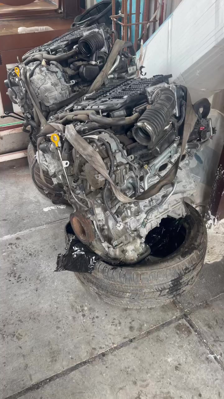 هاي المحركات انطي بيها ضمان شهر كامل
*********** 
FX35 /G35 / EX35 
الدورة شارع 60 تورك سنتر 
@الجميع
