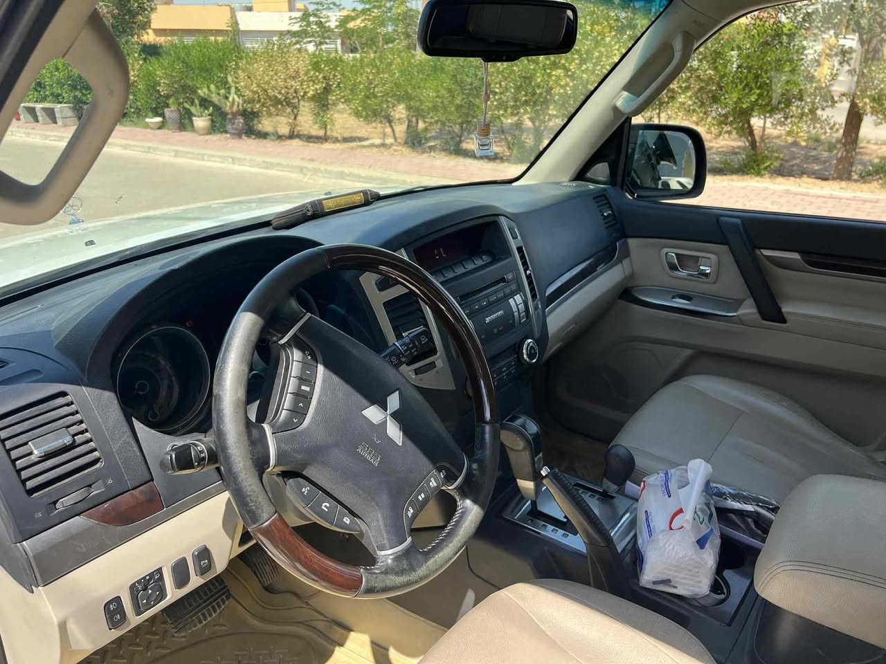 باجيرو 2015 حبتور
165بيع أو مراوس بسياره رقم شمالي حسب القناعه

***********
