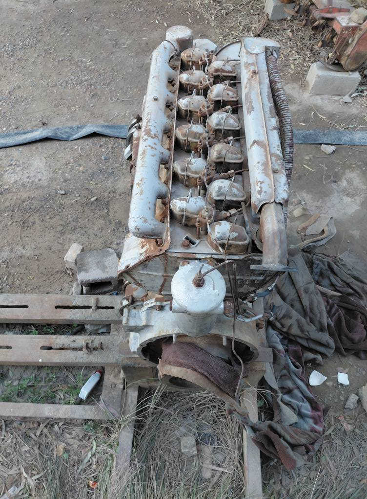 للبيع محرك دويز ستة سلندر ما مفتوح  ***********
