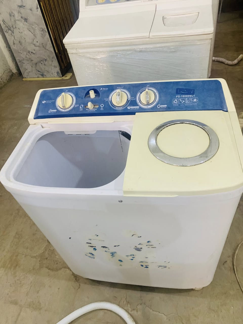 كلمن وسعره وبيهن مراوس 
حله باب المشهد مقابل مستشفى الولاده 
***********
