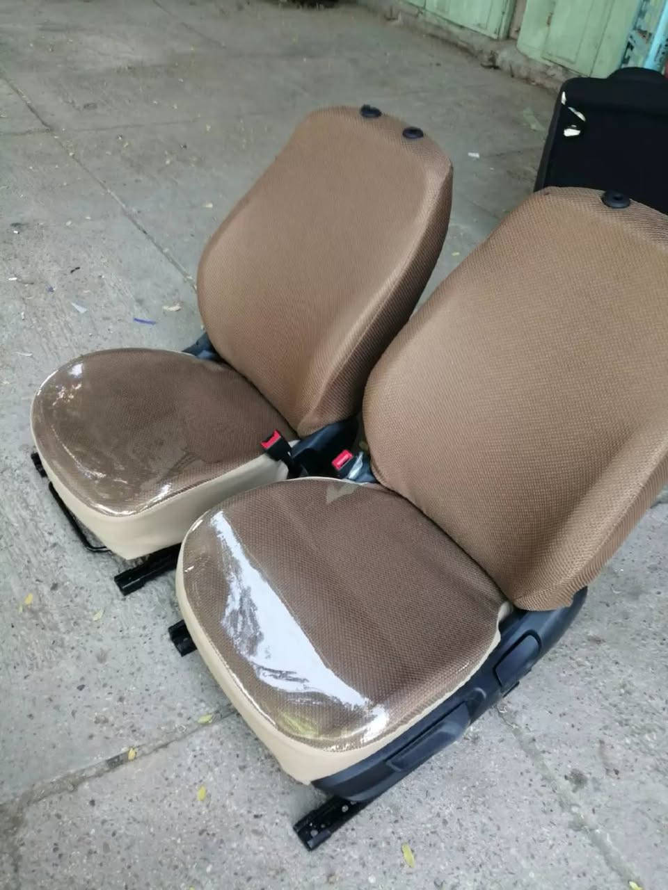 دوشمة ألأمير كاظميه شارع النواب بعد مكتب اليعقوبي بفرع *********** يوجد واتس اب
