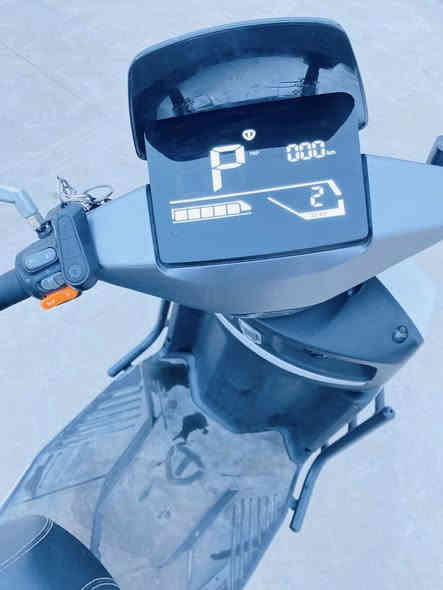 سلام عليكم لبيع دراجه شحن التيسلا
دراجه مكفوله كفاله عام كلشي ما بيه وياه بصمات 2
شراي ينتصل على رقم او خاص 
ناصريه رفاعي 
***********
***********
