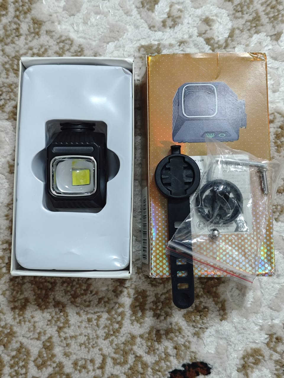 لایت قویە مارکە cyclami cyc1200
سعره 25,000


**إذا كنت صاحب هذا الإعلان وتريد حذفه لأي سبب، رجاءا أرسل رسالة إلى الدعم الفني**
