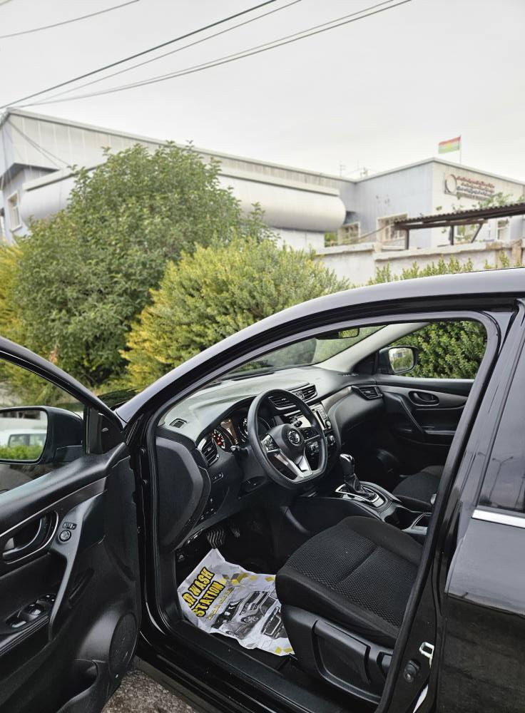 نیسسان رۆگ سپۆرت ٢٠٢١ 
سەیارەکە مواسەفات S ی دەبل ئەکسلە . مەکینە ٤ پستنی بێ تۆربۆیە ... 
٥٠ هەزار رۆیشتیە.  بستەک دەرگای پشت سەکن تەعدیلە باقی هیچی دی نیە دەعامیەکانیشی بۆیاغی نیە.
ئێرباگ بەس شان بویتەوە 
 گێر و مەکینە و کارەبایاتی بەشەرت.  رەقەم و سەنەوی نوێییە 
JN1BJ1AW9MW662390
سعری ١٦٠ وەرەقە...
اربیل..
0750 052 1941 what's up + korek أربيل, العراق
