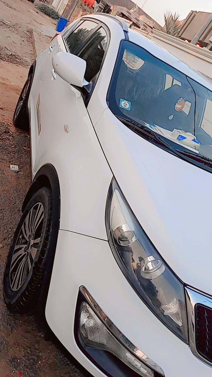 للبيع سبورت موديل ١٥ بااسمي رقم بغداد الجديد سنويه جديده هزه جديده ماشيه ١١٠ محرك ٢٠٠٠ دوش خليجي كير محرك بلادي بس البنيد مصبوغ أثر طابوكه وبشرط مامفتوح ولاسبانه ممدوده عليه سبانه والباقي كفاله السعر ١٦٠ اتصل َتدلل ***********
