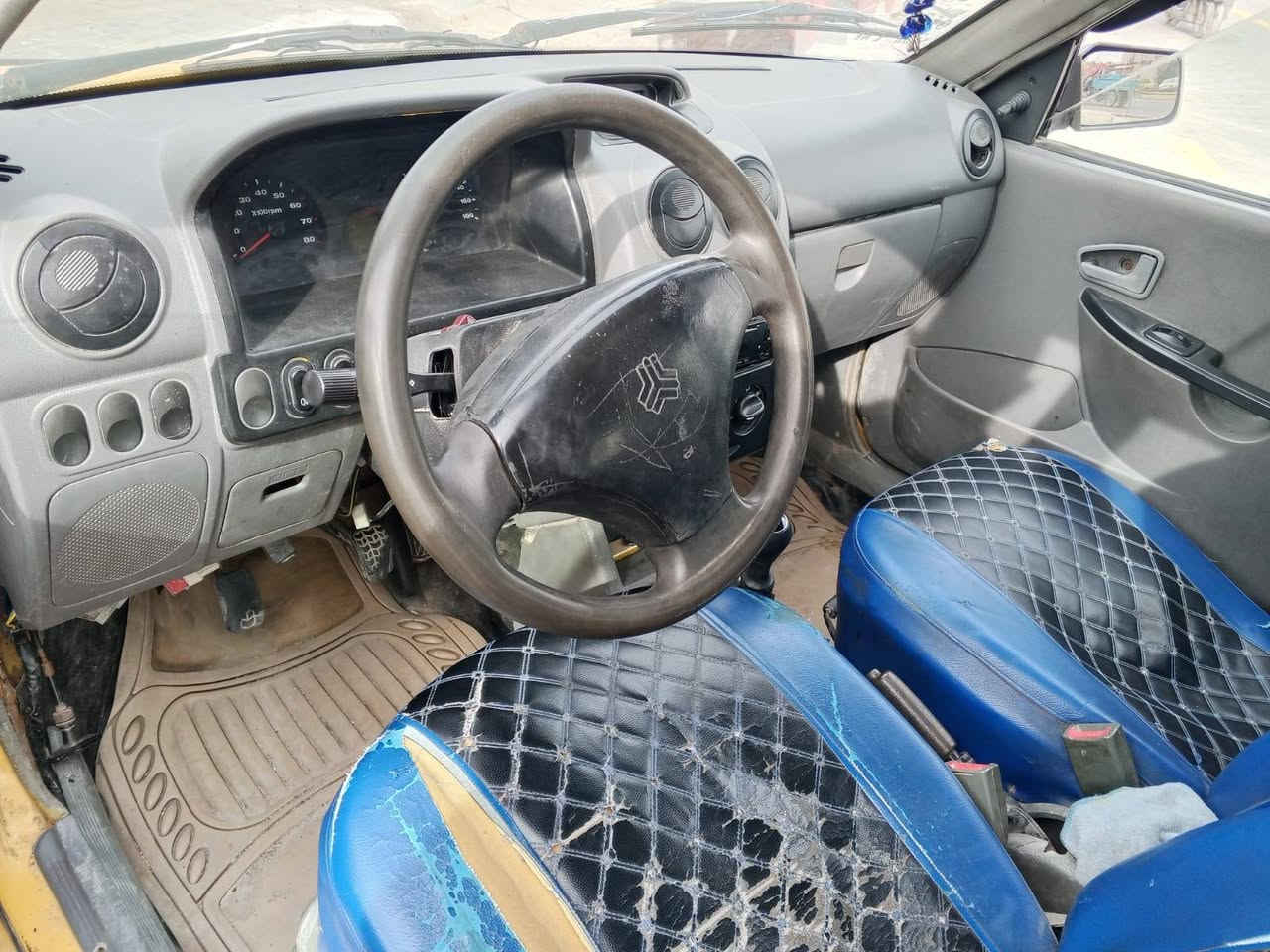 سايبه مديل 13 مكنه بيهه بخار كير جديد حداديه تخم تاير مصفره هيه وغرامات شواصيهه زينه كهربايات كلهه شغاله سنويه ماصاقطه مستمسكات راعيهه عدي وتليفونه مقفول بيته بلشعب المكان كربلا السعر 15 قفل ***********
