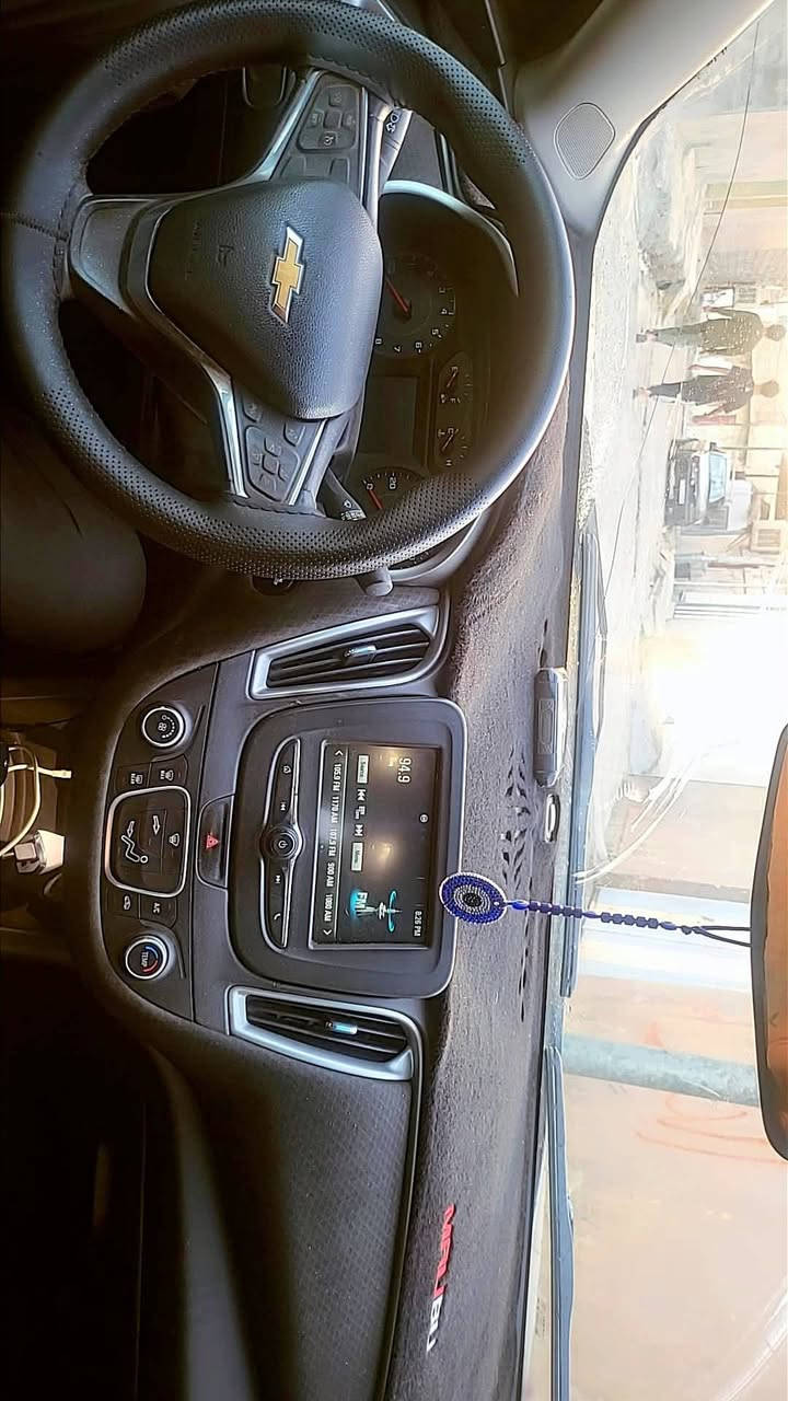 للبيع سياره شوفليت ماليبو مديل 16
سنوية جديد هزه جديد شرط وكاله او تحويل 
محرك وكير بشرط السعر 80 
شراي اتصل على رقم بي واتساب 
***********
