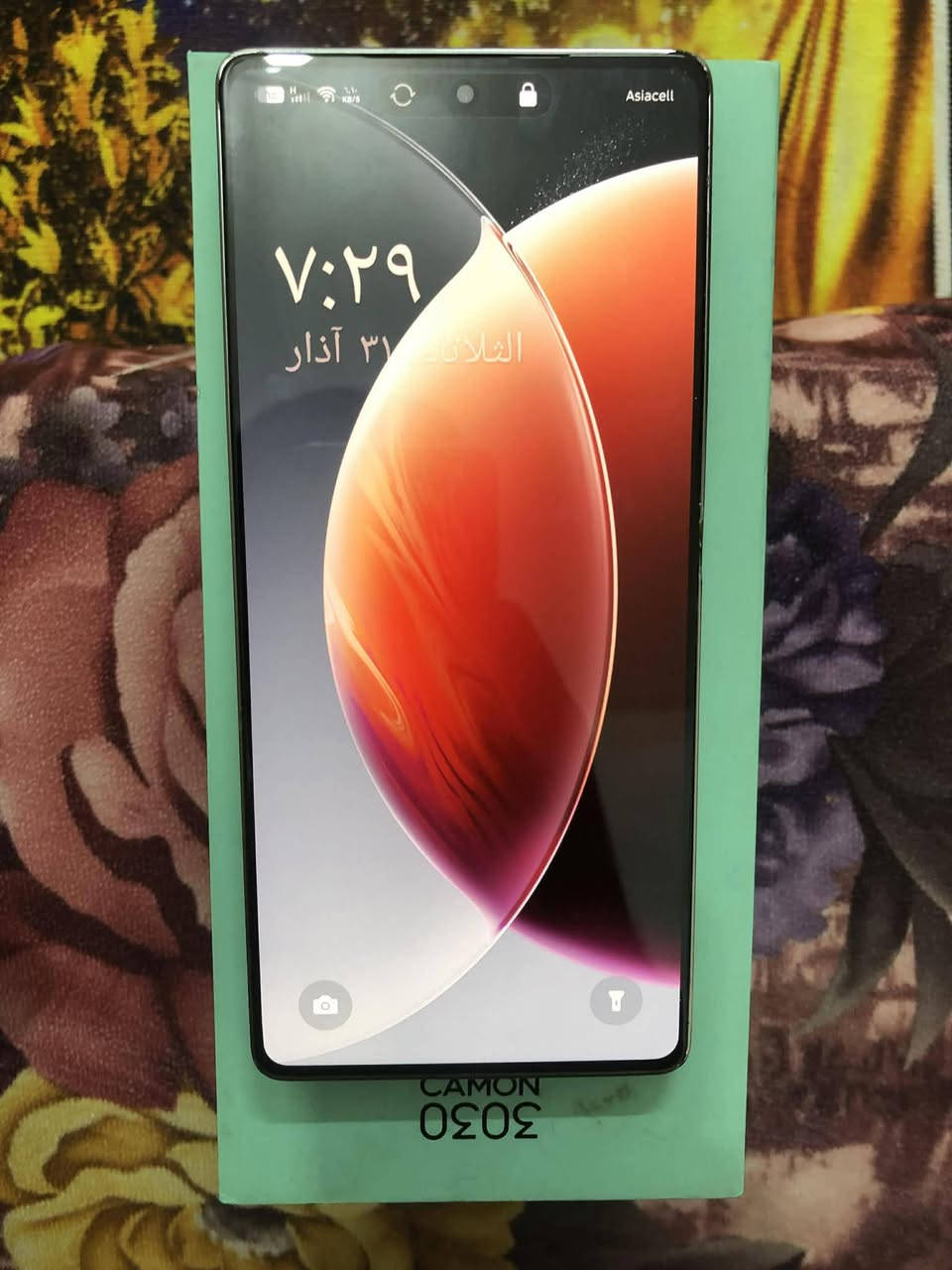 السلام عليكم جهاز تكنو كامون 40برو فايف جي كامل ملحقاته 90فريم ببجي بيع أو مراوس سعر225 مراوس إيفون مكاني بغداد شعله ***********
