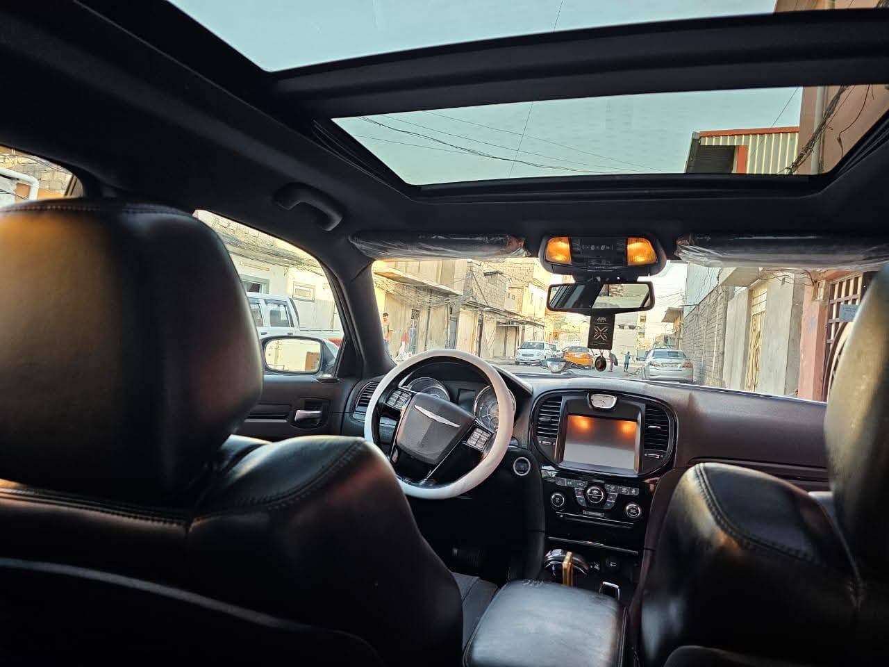 بسبب الوعود الكاذبة السلام عليكم اخوان اوباما 2013 فول الفولS رادار امامي حساسات امامية وخلفية السيارة فور ويل السيارة كلين بدون ضربة فقط اطراف البنيد صبغ كد شبرين استفسار. ***********
