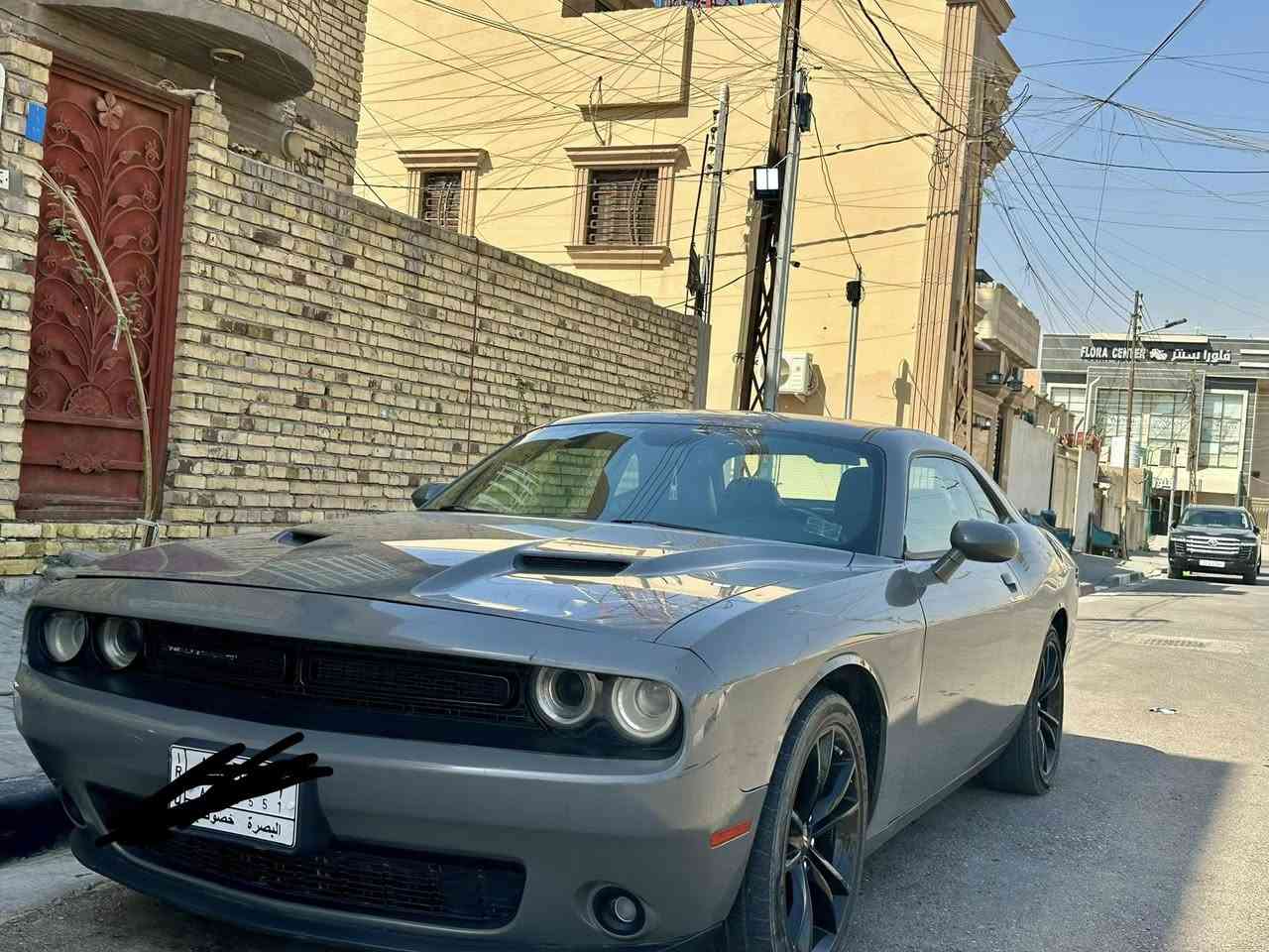 دوج چالنجر 2018 رقم بصرة حرة بأسمي لون اسمنتي فول مواصفات عدى الفتحة 6 سلندر 
السيارة وارد كندي كلين بدون حادث ماشية 129
السيارة جاهزة تبريد حدادية گير مكينه
***********

