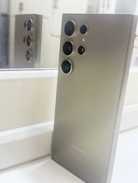 S24 لبيع  جهاز نضيف اخو جديد  ذ ٢٥٦ اانتصل 07815616023