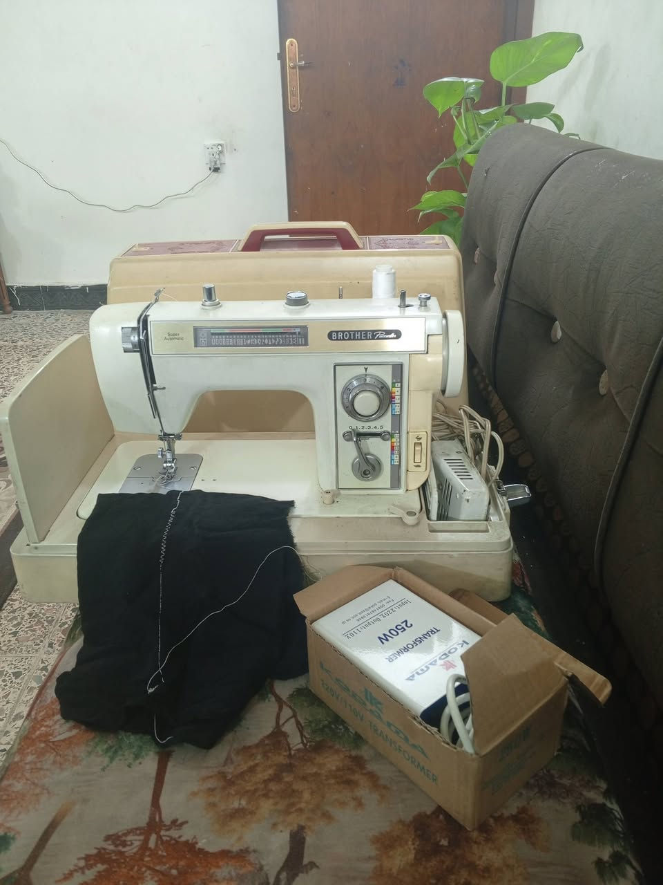 للبيع ماكينات خياطه جديدة استعمال قليل نوعيته ابراذر سوبر السعر 250عنوان بغداد***********
