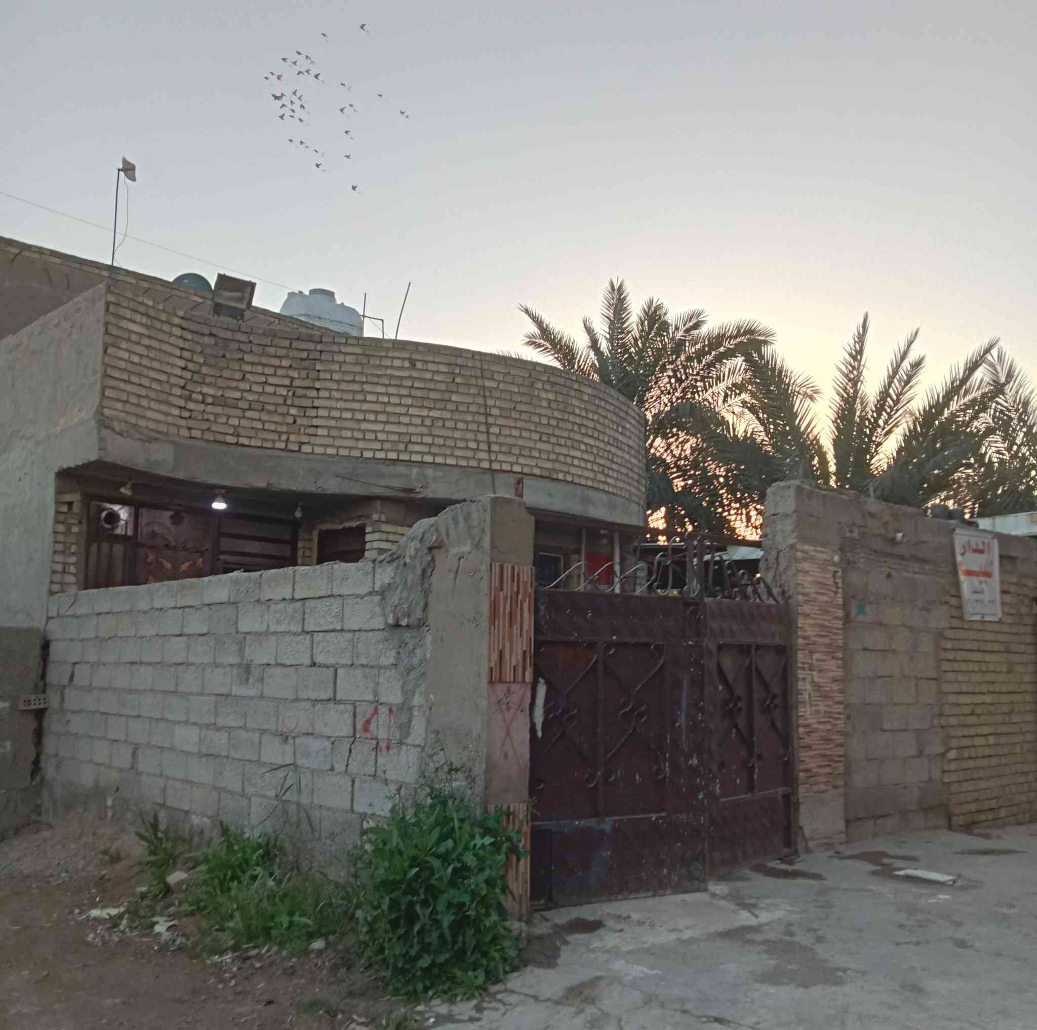 بيت للبيع
المساحة 115م
بناء طابوك بل كامل بناء حديث الكراج كاشي السطح شتايكر الطابق الثاني جاهز للشبابيك
محتويات البيت غرفتين و مطبخ و استقبال وهول و حمام خارجي و حمام داخلي
البيت جاهز من المي و الكهرباء و المجاري و البيت من الداخل مطبك كاشي و سيراميك
الموقع📍
الرستمية مجاور الكلية العسكرية الاولى
للستفسار : ***********
