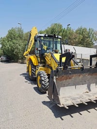 حفاره للبيع نيو هولند حجم 100 كفاله عامه جديده مشتغلهه 3000 ساعه موديل...