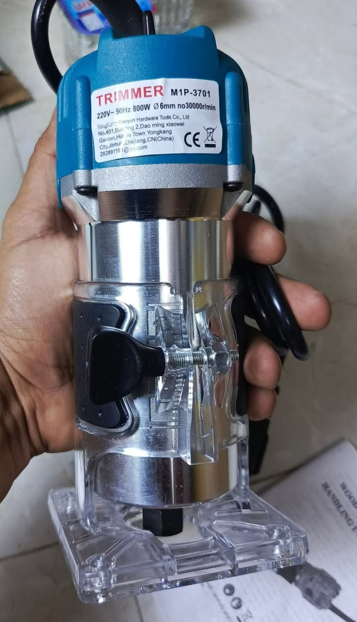 فريزة كهربائية 800واط قياس 6.35mmالسعر ٣٥ الف
منكنة كوالتي عالي  3انج السعر 35 الف
للاستفسار *********** وات ساب
