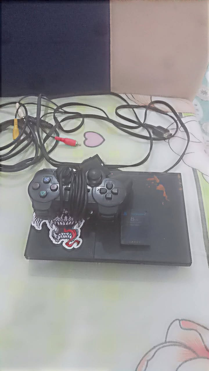 بلي 2 شغال كامل ملحقات نقص فلاش ضايع سعره 35 قفله 30  شراي رقمي ***********
