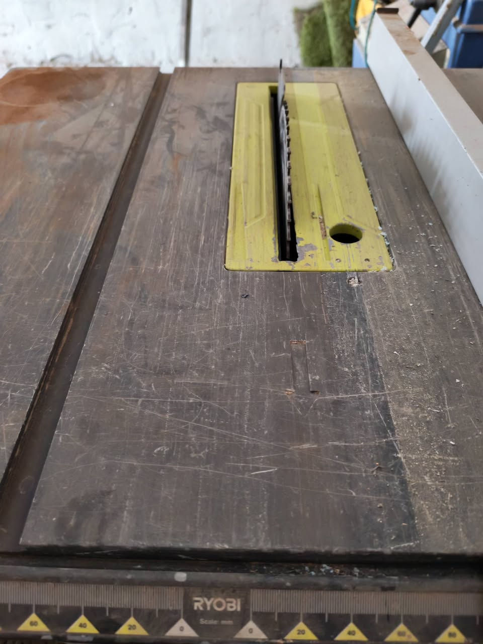 مكينة تقطيع خشب و بنل.
استخدام للحشوات البنل النقشات شغلهة يخبل. بالة نوعية ممتازة تقطع كافة الاتجاهات . ديالى...   ***********
