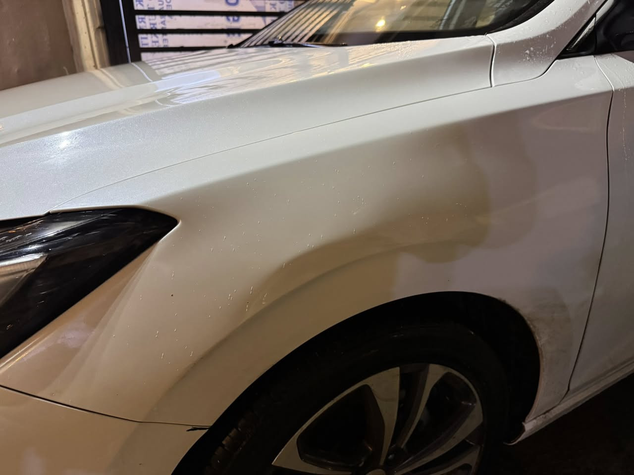 ايدو بلاس موديل 2023 مكينه 1400 تيربو فول مواصفات تشتغل بانزين عادي ماشيه 52 الف مكفوله من الصبغ عدا طخات بالجملغ الامامي وطخه بين الباب الخلفي وبين الجاملغ سكن سياره كلش نظيفه تخم تاير جديد السعر 18 مليون وبيهه مجال بسيط مكان السياره الدوره حي دجله ***********
