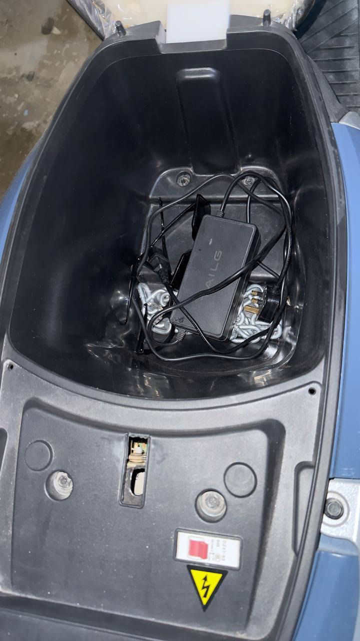 سلام عليكم
دراجه تسلا شحن للبيع مستخدمه فقط شهر..... مكانهه نجف

(ألمواصفات)
1:بطاريه ليثيوم
2:تحتوي على 6 بطاريات
3:بل شحنه الواحده تمشيك فوق 60 كيلو على مايقارب
4:ملفها 2000
5:سرعتها على مايقارب مابين 68_60
6:مساحة خزن كبيره
7:لايت زنون عالي ناصي 

🟥ملاحضه🟥الدراجه كلشي مامبدل بيهه كله ابلادي العقل ابلادي بطاريات بلادي تايرات بلادي وكلشي مابيهن يعني الدراجه كلش جديده)

🔥ألسعر860 وبيهه مجال🔥

للأستفسار
الرقم⬅️***********
أو مراسلة الصفحه
