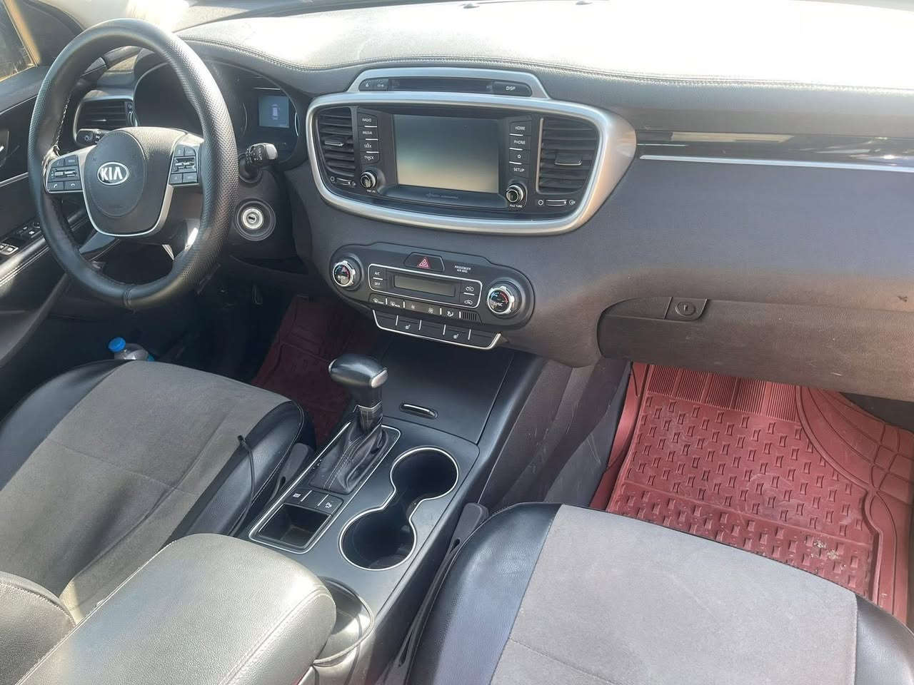 للبيع
سورنتو ١٩
امريكي
٤ سلندر
٧ راكب / تدفئة بالكشنات / كاميرا دوارة / رادار جانبي/ ٣ انظمة قيادة / فول تحكمات استيرن 
⚠️ الضرر كلين تايتل 
❗️بالعراق/ مبدل جاملغ ايمن عكس السايق نفس اللون
بيها شبر بارد براس البنيد 
بيها شبر حار بالباب الايمن
وبيها شبر حار بالباب الجنطة 
العداد/ 
١٣٢ ميل 

السعر ١٧٠ ومجال بسيط 
شواصي ع الفحص كلها سليمه
 سنوية و هزة و لوحات كلها جديده و شرط التحويل مشروع وطني جميع المحافظات 

للأستفسار 
 0770 272 4118
Arshed
عنوانها صلاح الدين - الضلوعية
