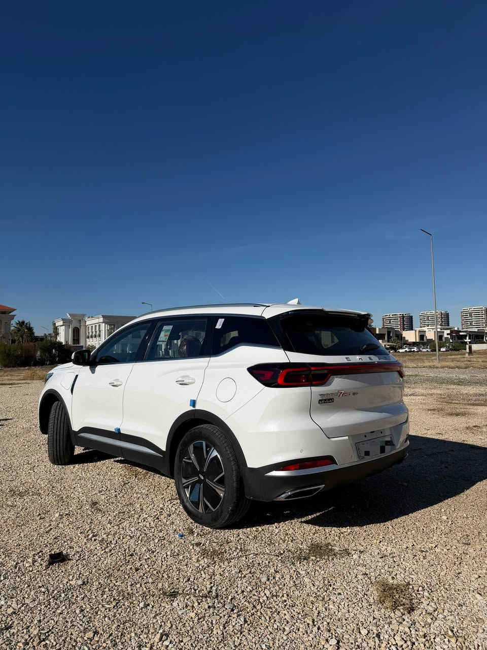 ‏ للبيع او مراوس حسب القناعه
‏ تيگو 7 برو بلگن هايبرد 
‏موديل 2024 زيرو ماشيه 1000 كيلو مكفوله كفاله عامه 
‏ضمان شركه السراب 6 سنوات او 200 الف كيلو متر 
‏رقم اربيل جديد 
‏نظام Plug-in Hybrid (بنزين + كهرباء)
‏محرك بنزين 1.5 لتر تيربو + محرك كهربائي 
‏قير أوتوماتيك DHT 
‏أوضاع قيادة (EV / Hybrid / Sport / Eco)
‏إمكانية القيادة كهرباء فقط
‏لايتات زنون
‏بصمه تشغيل 
‏دواخل لونين
‏دخول ذكي بدون مفتاح
‏مقاعد جلد 
‏مقاعد أمامية كهربائية
‏تدفئة مقاعد 
‏شاشة وسطية كبيرة
‏شاشة عدادات رقمية كاملة
‏نظام معلومات وترفيه ذكي
‏Apple CarPlay / Android Auto
‏شحن لاسلكي للهاتف
‏إضاءة داخلية محيطية Ambient Light
‏4 ويل كب
‏مكيف قطعتين
‏تحكم ستيرن
‏مساعد ذكي
‏كاميرا 360 درجة
‏حساسات أمامية وخلفية
‏نظام الثبات الإلكتروني
‏نظام مانع انغلاق الفرامل ABS
‏مساعد صعود المرتفعات
‏مساعد نزول المنحدرات
‏مراقبة النقطة العمياء
‏التحذير من الخروج عن المسار
‏مثبت سرعة ذكي
‏فرامل طوارئ تلقائية
‏8 اير باج 
‏اضاءة LED أمامية وخلفية
‏مرايا جانبية كهربائية 
‏مرايا قابلة للطي
‏فتحة سقف بانوراما
‏جناح خلفي
‏جنطه فتح وغلق كهربائيه 
‏داش كام 
‏نظام مراقبة ضغط الإطارات
‏عزل صوتي 
‏نظام استرجاع الطاقة

‏العنوان  السياره اربيل مناره قرب مجدي مول
‏السعر 238 وبيها مجال للشراي 
‏هاتف: ***********
‏
رابط الواتساب المباشر للمراسله 👇🏻♻️🔰
https://wa.me/9647737314130
‏
