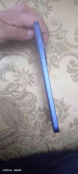 سلام عليكم للبيع موبايل ريدمي ١٤سي اخو جديد مع ضمان سنتين مع شاحنة بلادية قليل مستعمل ويرهم مرواس وي ايفون والسعر ١٤٠وبي مجال للطيبن الاتصال ***********عنواني كركوك غرناطة
