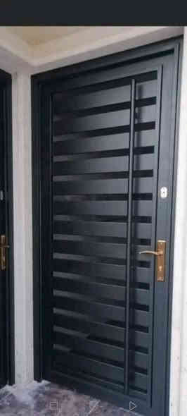 ورشه حداده بلال  بالاعمال الحداده تشمل جميع اصناف الحداده ومنها الابواب والشبابيك والسقايف الحديثه والقديمه ومنها كيا سبان  واضافه الى العمل منها الساندويتش البنل والكرفانات تشمل جميع الاعمال الحره  باداره بلال الحداد 
***********
يوجد لدينا حداد متنقله في سامراء
