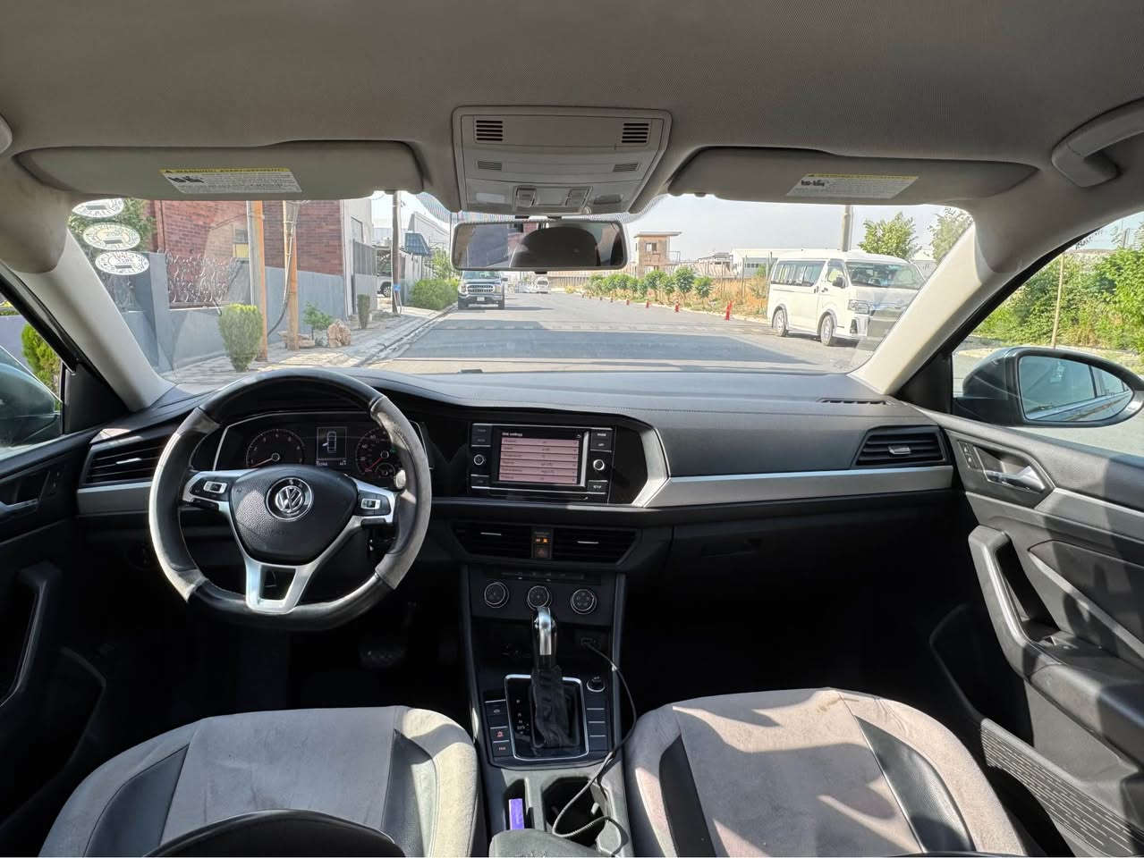 Jetta 2019 S 1.4turbo
رةقةموو سةنةوى وهةزةى نوية
سةيةرةكة بئ بوياخة تةنها جوار جئى ساردة كوتى هةية لةكةل نةرمة تةزرةكى
سةيارةكة جايزة راديتةو بيشى بيلادية هةموى
كيرو مةكينةو كارةبايى هةموى بةشةرت
ايرباك سوكانو شان سيستم
112000milرويشتوة
رقم شانصى (3VWC57BU4KM067205)
نرخى 120وةرقةو مجالةكى كةم
عنوان :اربيل
📲*********** أربيل, العراق
