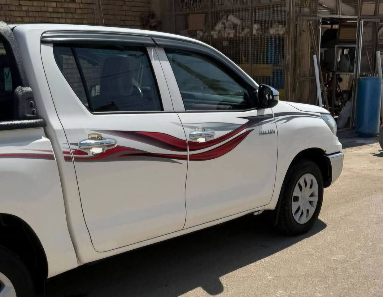 السلام عليكم سياره هايلوكس موديل 20 سنويه جديده 2030 مكان السياره العماره قضاء الكحلاء السعر 223 بيها مجال قليل سياره جديده كفاله عامه رقم اربيل كير عادي ***********
