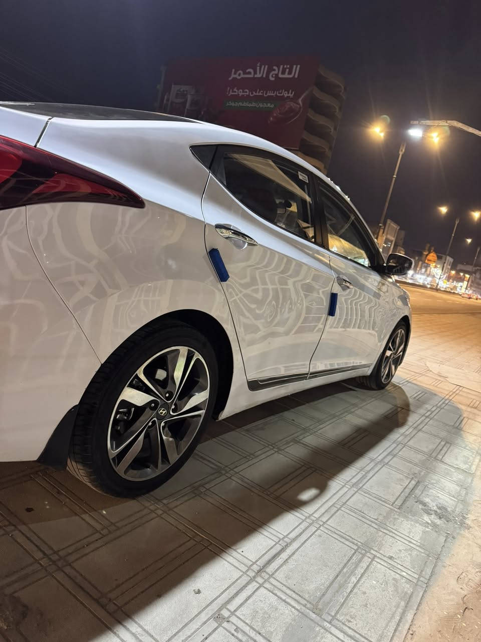 السلام عليكم النترا ٢٠١٤ خليجي بيه كفاله من الضربه ول تبديل ول صبغ عده مكانين اثر تشليع صبع اني صبغتهن اموضحن بل مقطع الفيديو بل منشور ايضن عندك السونار بل منشور ول باقي كفاله من فتح او تبديل وين مايعجبك افحص 
السياره جيلاكس يعني غني عن التعليف مواصفات عاليه بيه فول واحد عله واحد السياره اتريد تحويل اتريد وكاله موجود بسم شركه اليعجبك اني ابخدمتك كير مكينه ١٨٠٠ شرط مامفتوحه حداديه تبريد تدفئه خير من الله 
مواصفات السياره 
بصمه تشغيل بصمت أبواب بصمت جنطه
فول استيرن 
كروز سرعه مثبت 
تبريد قطعتين تبريد ابيانو
تدفئه كشن حيتر استيرن 
ثلاجه 
لد امامي خلفي 
حساس خلفي كأمره دواره شاشه
ويل اكروم
اشاير بل مري مري شفط
كشنات جلد كشن كهرباء
فتحت سقف
اربعه دسك مانع انزلاق
حاكيه آريل نفكيشن 
مكينه ١٨٠٠ مامفتوحه 
دواخل لونين يدات نيكل 
يعني فول واحد عله واحد مكان السياره نجف معروضه ١١٨ او بيه مجال اوكلشي اكو بل سوك حياكم الله ***********
