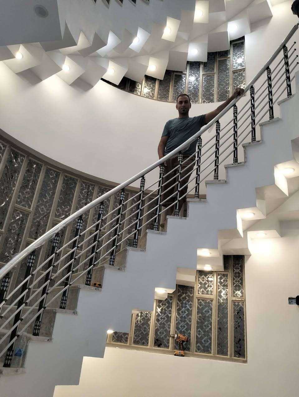 سلام عليكم عمل جص بورك مصاطر اخوكم عباس الطائي الستفسارع هاتف اوتساب***********
