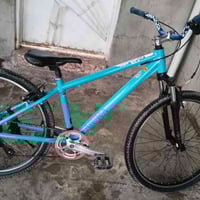 عجلة • ماركة auura