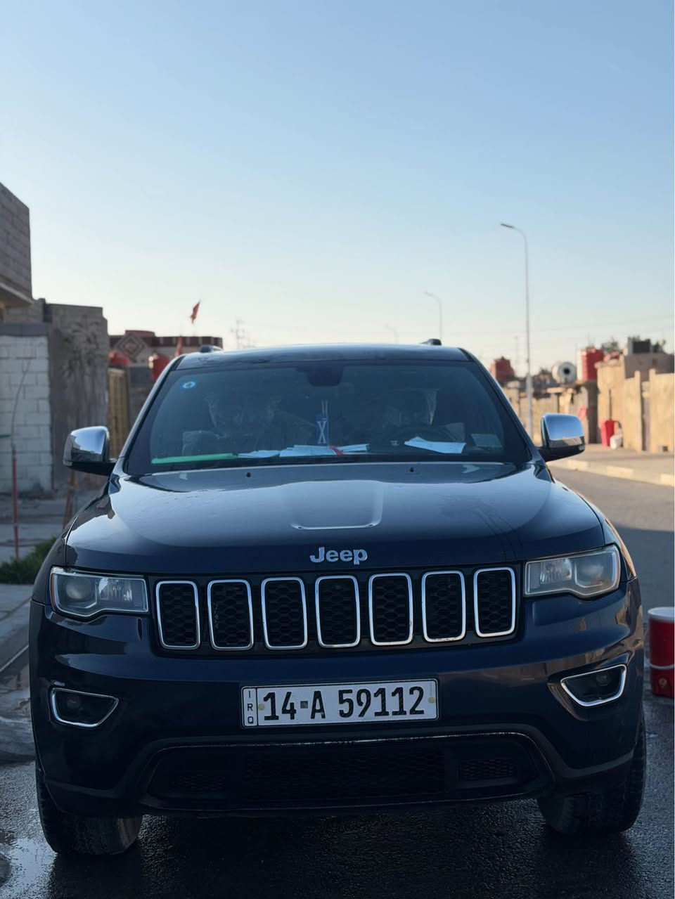 السلامعليكم 

-جيب كراند شيروكي لمتدد فول مواصفات 2017

الممشى:- 155الف ميل 

- مكينه  3600 سته سلندر

- السعر 210 وبي مجال بسيط

المواصفات :- 

*مرايات شفط

*حساسات مرايات 

*فتحة سقف

* بصمه تشغيل + بصمه ابواب 

* تشغيل عن بعد 

* شاشه  حجم الكبير + كامرره 

 *صندوك كهرباء

*ذاكره تخزين مقاعد

*ستيرن كهرباء

*مقاعد كهرباء

* تدفئه تبريد مقاعد اماميه

* حساسات + خلفي + جانبي 

* 4 وضعيات قياده 

* منضومه ليد زنون

*  شفتات ستيرن

السياره وارد امريكي حادث مابيه فقط هاي الضربه البسيطة جداً بلقماره 

- مكان السياره البصرة

- للاستفسار  مراسلتنا 
*********** البصرة, العراق
