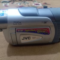 كامرة JVC • عاطلة • شريط ٤ ملم