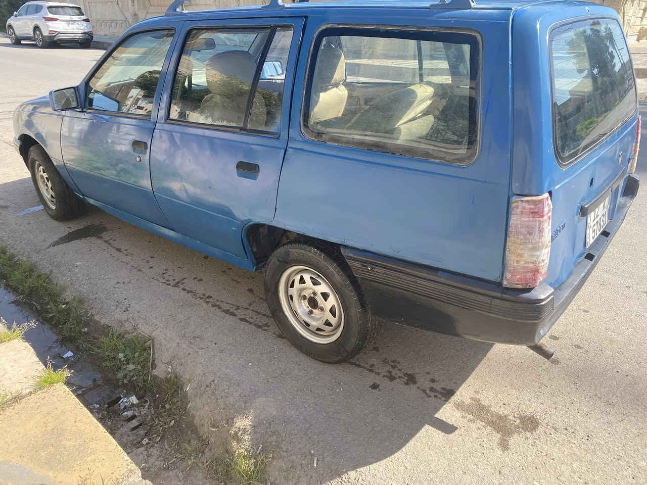 كاديت للبيع كير محرك شرط سيارة باسمي رقم إنكليزي لسعر 16 قفل رقم الموبايل ***********
***********
