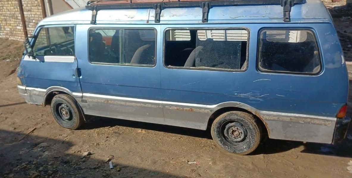 السلام عليكم كيا اسيا لبيع موديل 95 رقم نجف انكليزي السعر 60 وبيه مجال مكينه مجفته قبل شهر كير ومحرك واكسل خير من الله  تايرات جدد باتري جديد السنويه لنهايه ال 29 مكانه حله رقم ***********
