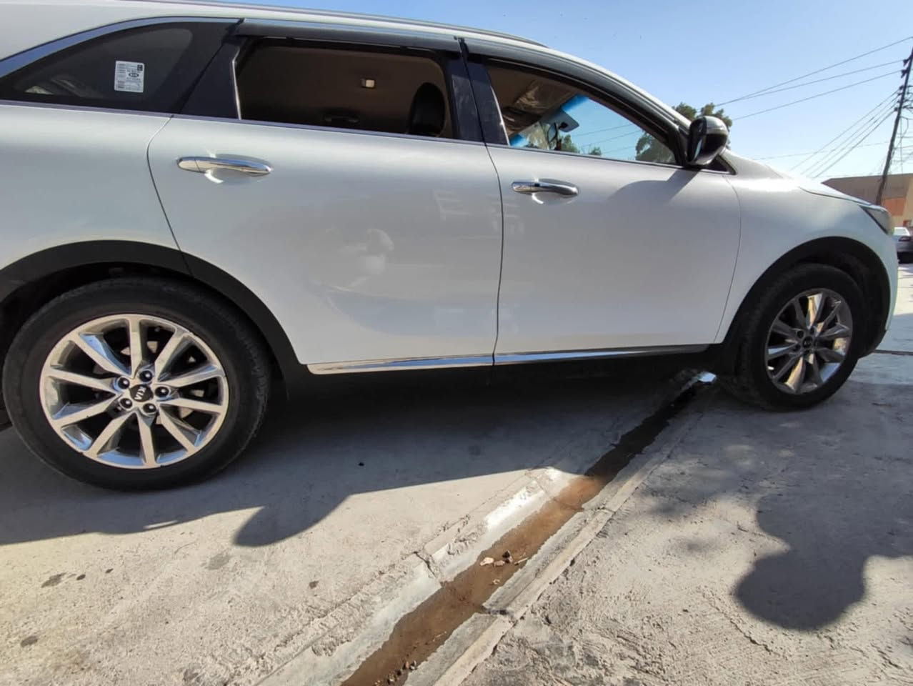 سلام عليكم
للبيع

سياره سورنتو 2018 خليجي

اللون ابيض 

     المواصفات

نص فول

فول تحكم استيرن

مري شفط

شاشه صغيره

وضعيات قياده ( نورمر و ايكو و اسبورت)

شاحن اواكس     و USB

كشنات جلد

صندوك كهرباء

صندوك شفط

ايرباك عدد 2  (استيرن و دجبول)

مكينه  6V 3500

تبريد 3 قطع

لايت 2 عدسه

كير 8 نمره

فول عدا بانوراما

عدد المسافات ١٠٤ كيلو متر 

تخم تاير جديد

رقم سليمانيه دولي

سنويه 2027

 مكفولة عدا بارد بسيط بالباب تكحيل في بداية البونيد

للاستفسار

مراسله الصفحه او الاتصال على الأرقام التاليه

***********  ليث

العنوان محافظة ديالى ناحية سعديه قضاء خانقين
الاستفسار الاتصال او المراسلة على الصفحة
