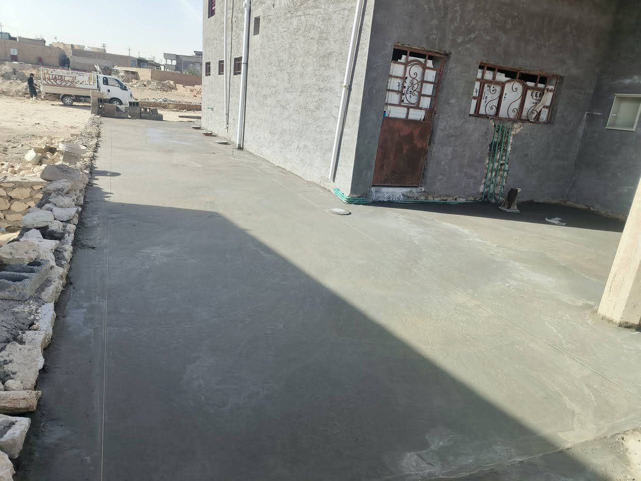 يوجد كادر ناعم خشن رباطات بيتونات***********
