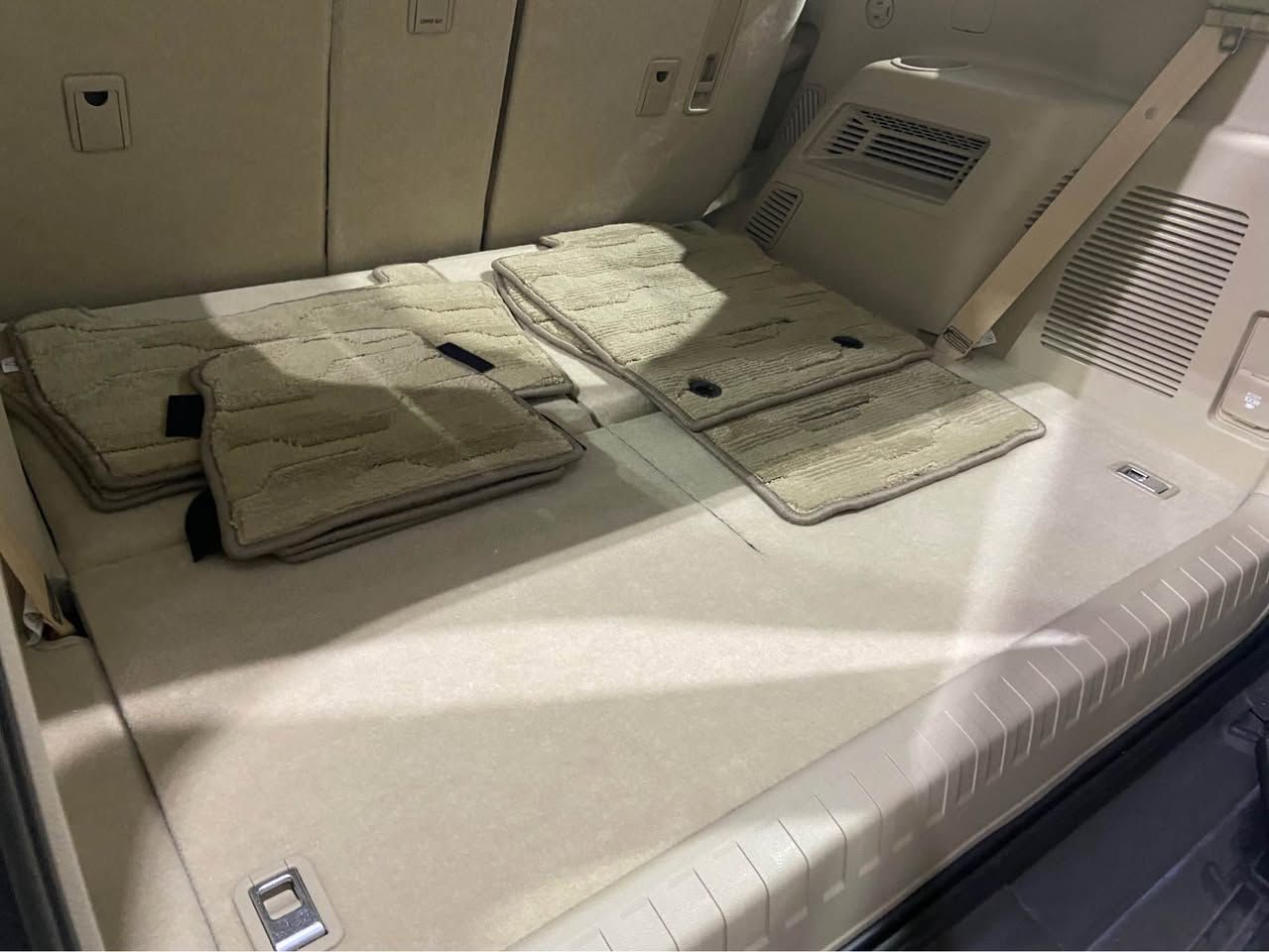 سيارة زيروً ما ماشي جديدة اربيل شارع ١٠٠ معرض رويال *********** أربيل, العراق
