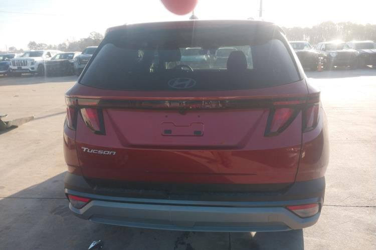 توسان وارد أمريكي 2025
تعمل وتسير حادث موضح بصور فقط دعاميه بدون دواخل بدون أيرباك تنزل ميناء العقبة يوم 18 بشهر يعني بعد ثلاثة أيام ترهم كتاب شهداء أو حرة 
للاستفسار الاتصال 
***********
