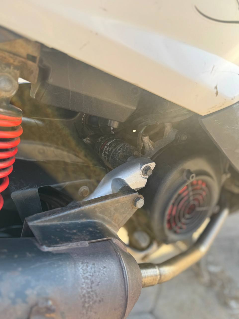 دراجه ماكس ثعلب كابريتر جديده كلها بلاديه  كهربائياتها بلاديه مكينه خرسه شلعه معدل كفرات ختم واحد ويه المكينه دسكات جدد تاير خلفي جديد بيها سلف رياضي koso نكره شوكت ومتريد وصالنصه هم اجت وياهاا
 سعر(700) وبيها مجال 

بغداد الغزالية

*********** واتساب موجود
