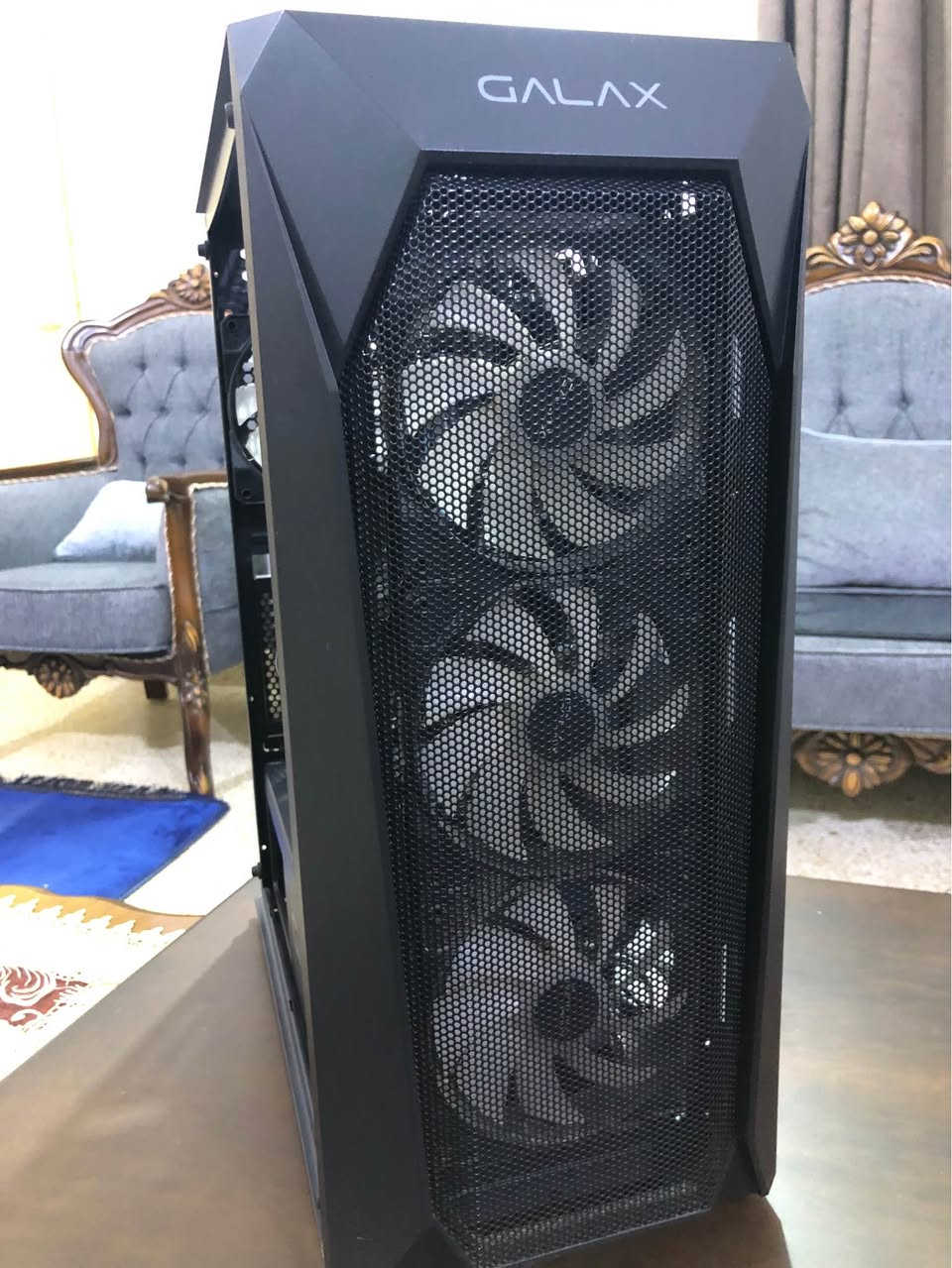 سيت اب كيس و شاشة 
المواصفات :
كرت galax rtx 3050 (8GB) 
معالج core i3-12100F (جيل 12)
بور FSP 550W HV PRO 
الرامات Lexar 8GB 3200 ddr4 قطعتين
المذربورد gigabyte H610M S2
ما بيه تخزين

🔲كرت يدعم الDLSS و الRay Tracing و يدعم كل الالعاب الحديثة و يدعم كسر السرعة

🔲معالج يشابه core i7 الجيل العاشر من حيث الاداء

🔲المذربورد يدعم التطوير للجيل 13 

🔲رامات dual channel 

🔺الشاشة FHD 144hz IPS. بيهة 2 ديد بكسلز لكن شغالة طبيعي بدون اي مشكلة

🔺 مع هدية UPS 1500 بطارياته ضعيفات بس يمشي حال

🔺البيسي استخدام شخصي فقط و اغلبه تصفح و ما عطل عندي ابد

🔺تم فحص الجهاز ببرنامج (Heaven Benchmark) والحرارة والأداء ثابتين جداً (114 FPS على Ultra)

مكاني الرمادي 
متوفر توصيل و الفحص عند الاستلام
السعر (675 الف) و بيه شوي مجال

للمزيد من التفاصيل تواصل معي الرمادي, الأنبار


**إذا كنت صاحب هذا الإعلان وتريد حذفه لأي سبب، رجاءا أرسل رسالة إلى الدعم الفني**