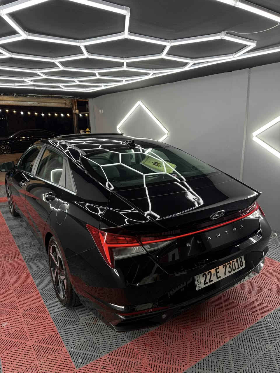 سلام عليكم وينه الي يدور جديد ومماشي 
النترا لمتد فول للاخير 2021 وارد امريكي ماشيه 13900ميل 
 المواصفات
فتحه :
 بصمة  
تشغيل عن بعد 
فول تحكم استيرن
 مود درايف 
 اوتو بريك
 اوتو ستارت 
كشنات جلد 
 مانع انحدار  رادارت
 رادار نقطة عمياء
 شاحن وايرليس 
اوتو هولد
محرك ٢٠٠٠ دوش
 شاشه ديجتال
كشنات امامي خلفي تدفئه
قبل شهر مسوي عليها بوليش ونانو سيراميك 
 تقرير السياره تخريب صبغ ع الداخل السياره اجه بيه باب خلفي وجاملغ خلفي كلير صور الحادث بلمنشور  السياره جديده جديده السعر 148 وبيه مجال بسيط *********** بغداد
