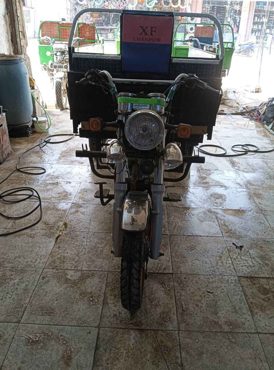 سلام عليكم ستوتا للبيع موديل 23 محرك 25 اوراق أصولي بلال مكفوله ركبه واوراق عنوان  حله نادر الثانيه شارع الخدمي مقابيل حي الصناعي مجاور مطعم ركن المندي رقم *********** اتصل او واتساب
